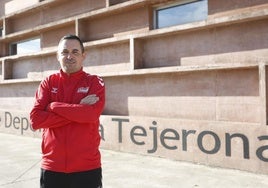 El técnico gijónés Ángel Gulín, en el exterior de La Tejerona.