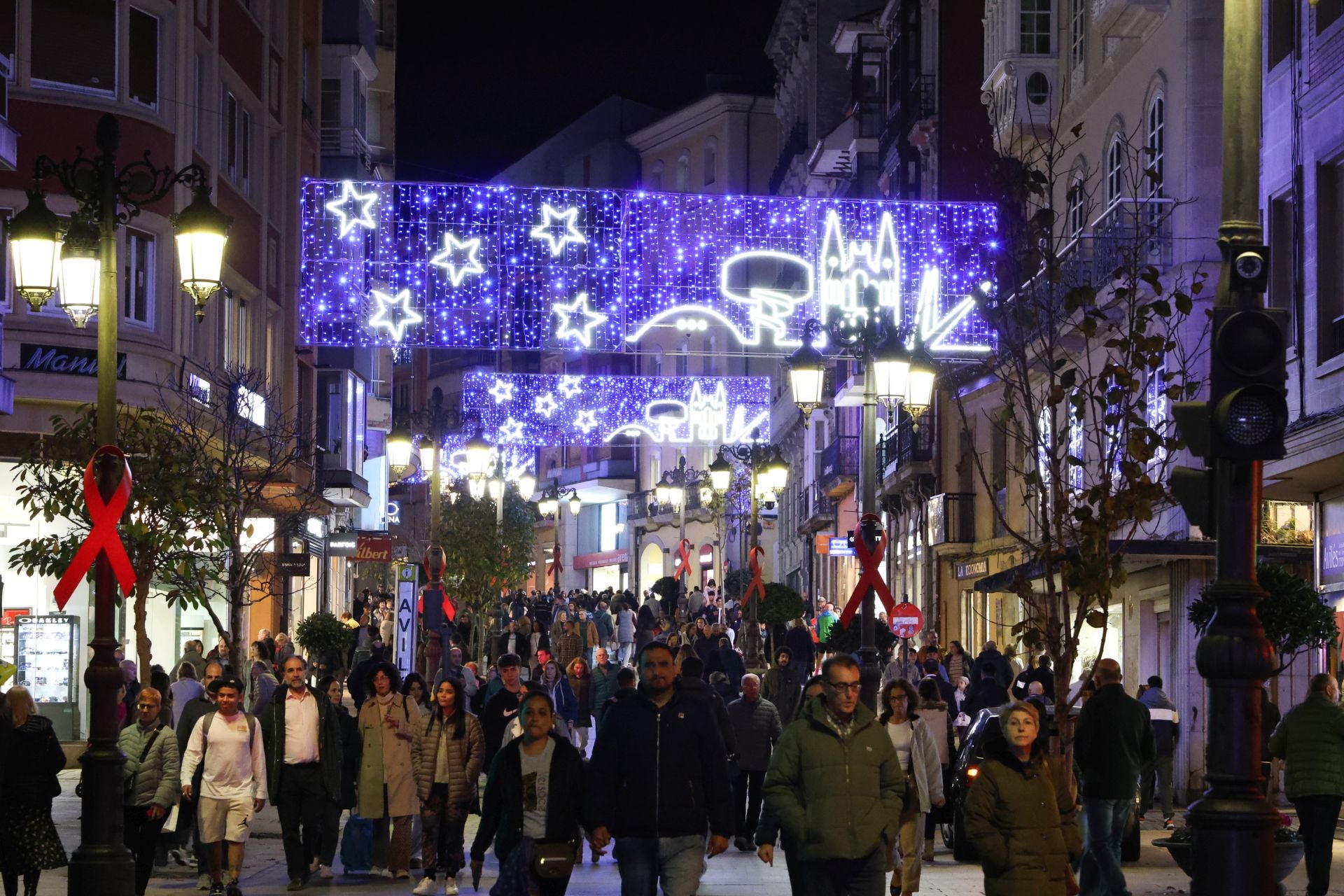 Las luces de Navidad de Avilés, en imágenes