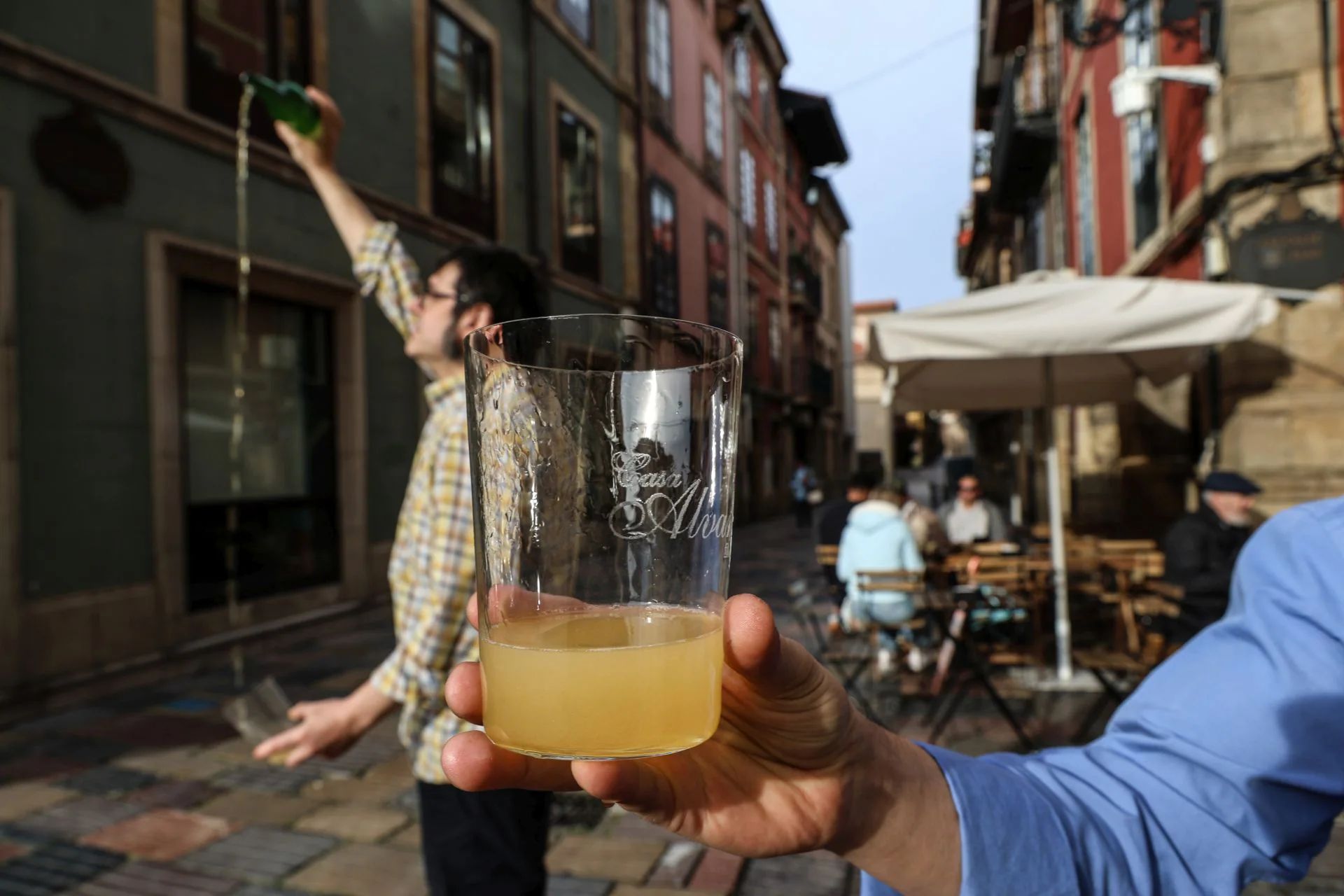 Asturias escancia alegría por la fiesta de la sidra