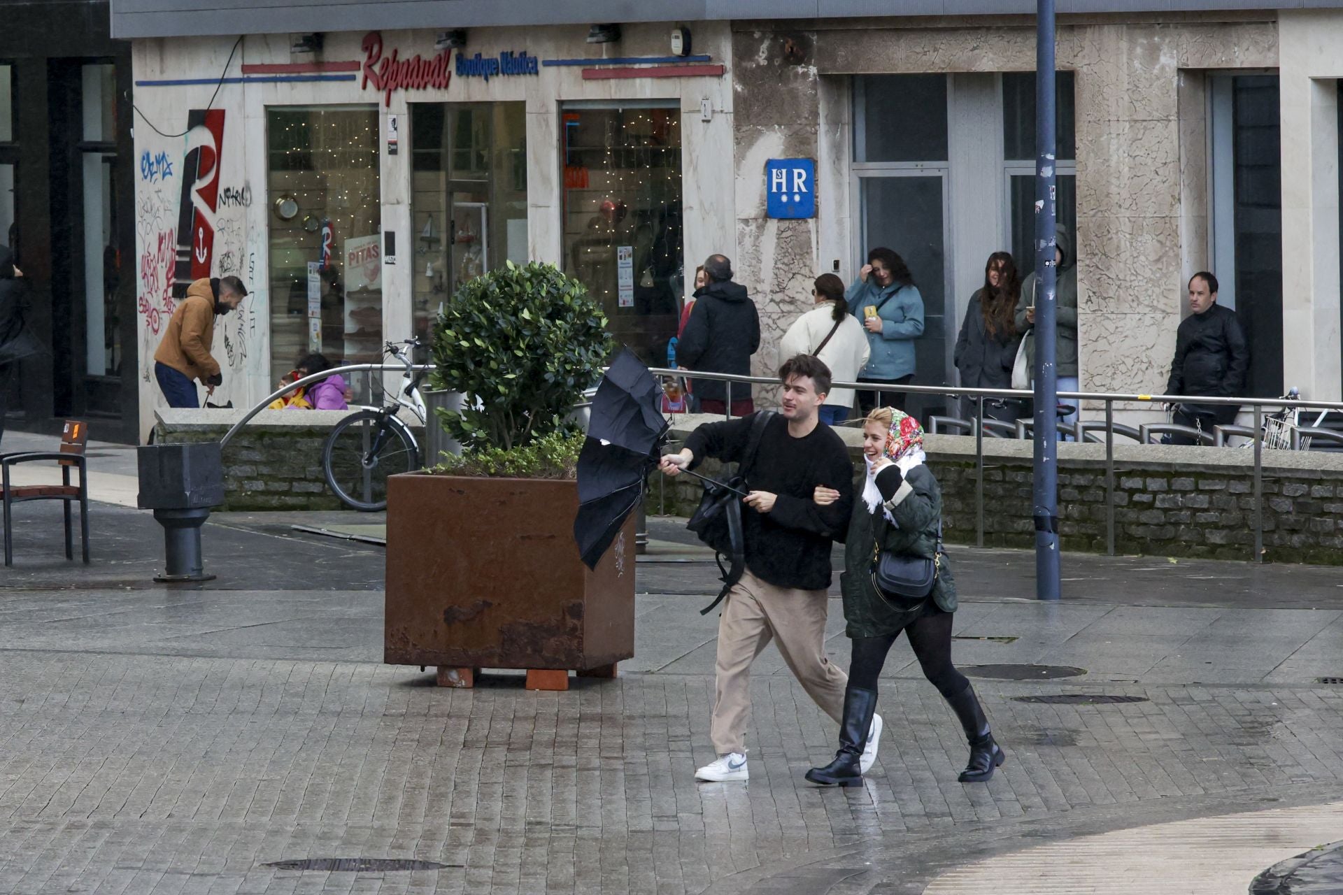 Vientos de invierno en Asturias: vendaval en la antesala a las nevadas