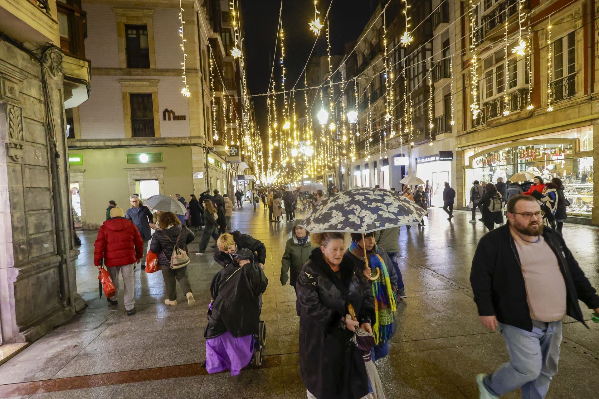 Vientos de invierno en Asturias: vendaval en la antesala a las nevadas