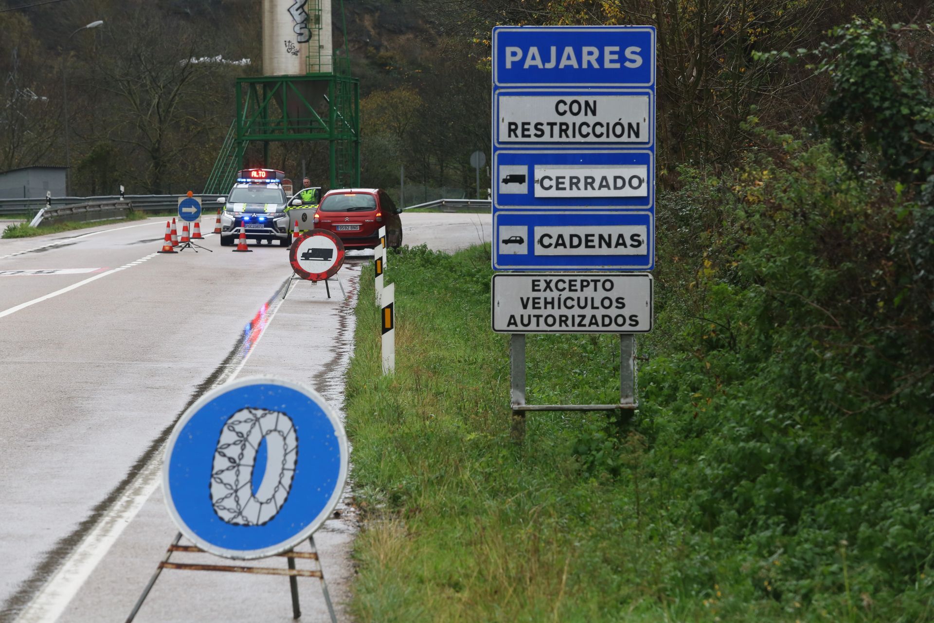 Nieve, lluvia y mucho frío en lo peor del temporal en Asturias