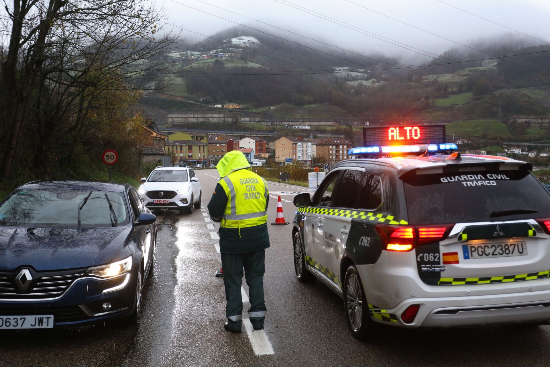 Nieve, lluvia y mucho frío en lo peor del temporal en Asturias