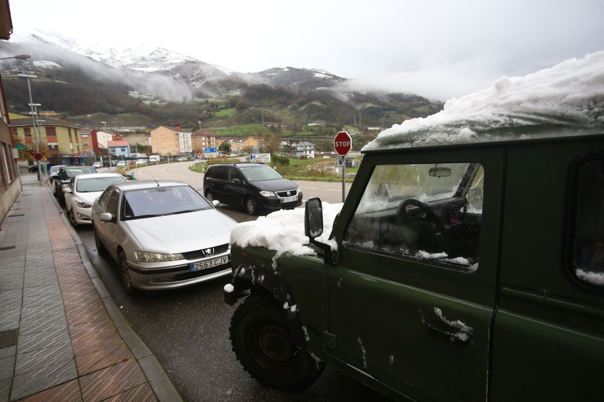 Nieve, lluvia y mucho frío en lo peor del temporal en Asturias