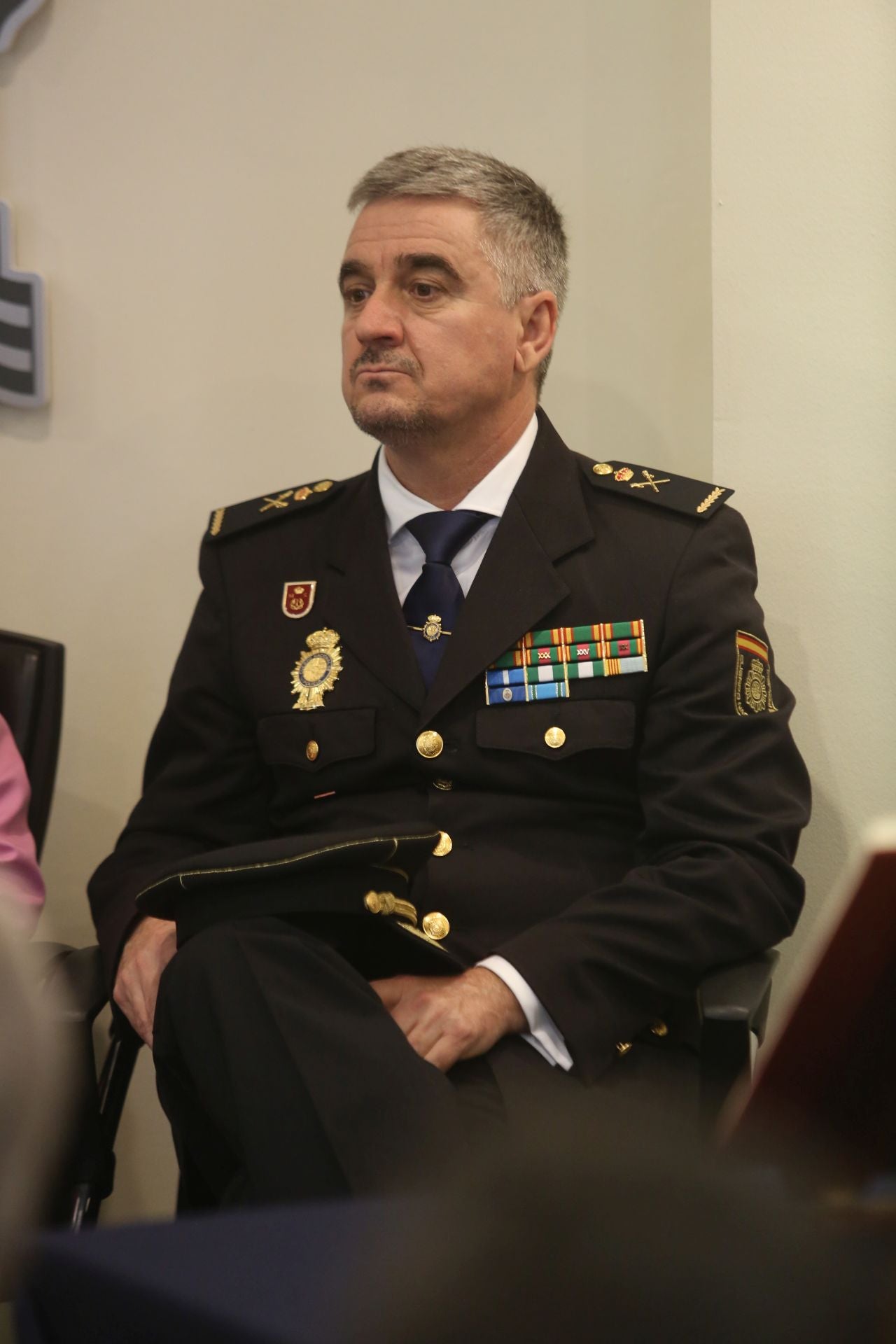 El nuevo jefe superior de la Policía Nacional de Asturias jura su cargo