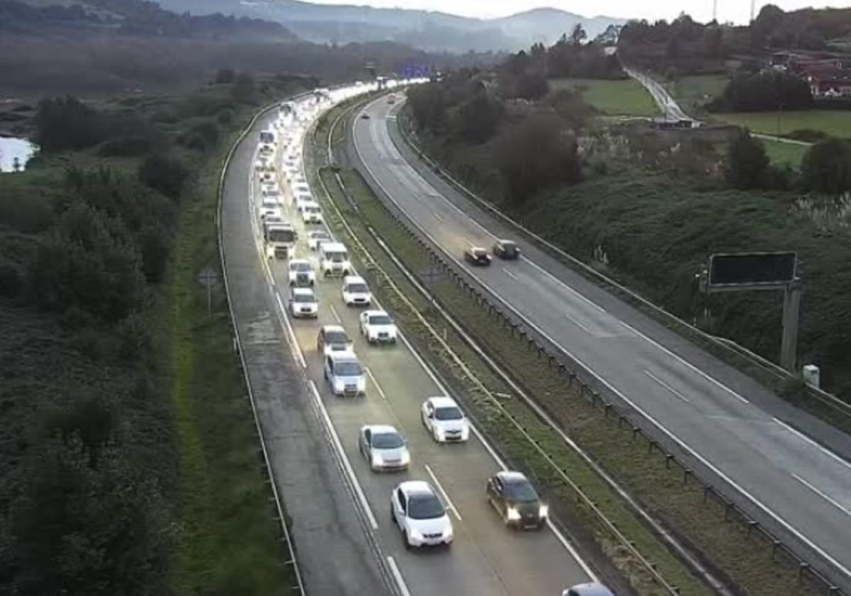 Retenciones en la autopista.