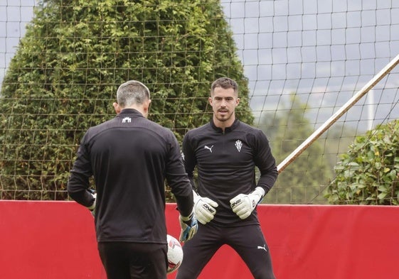 Rubén Yáñez, durante un entrenamiento en Mareo.