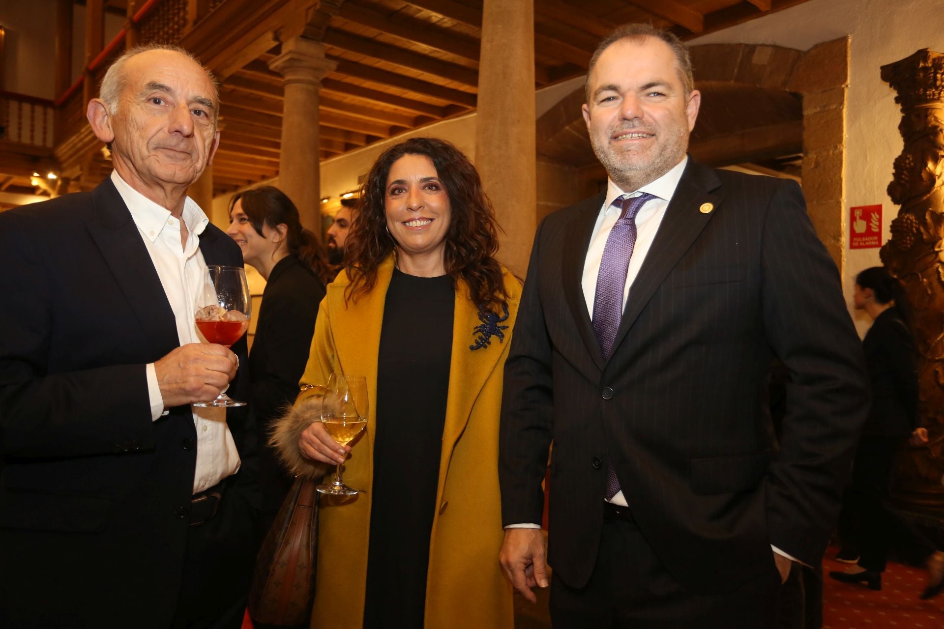 La cena solidaria &#039;Desde Asturias para Valencia&#039;, en imágenes
