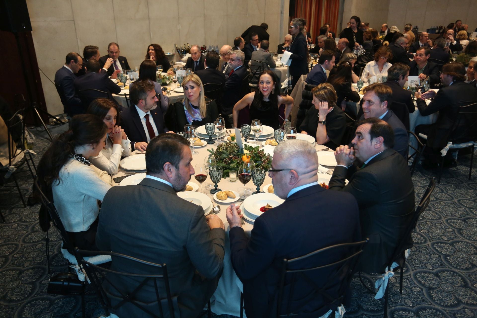 La cena solidaria &#039;Desde Asturias para Valencia&#039;, en imágenes