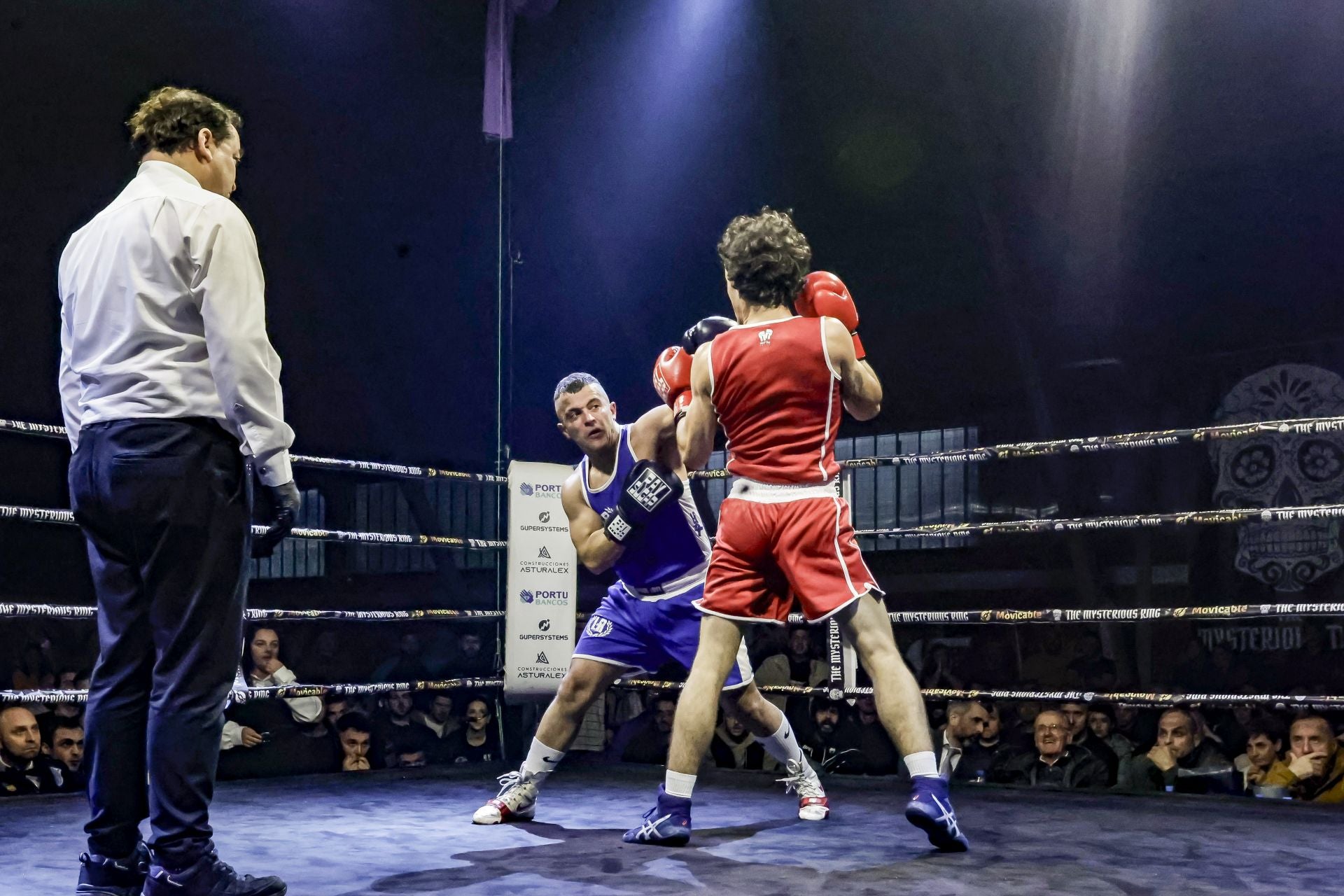 Las mejores fotos de los combates de boxeo de élite en Castrillón