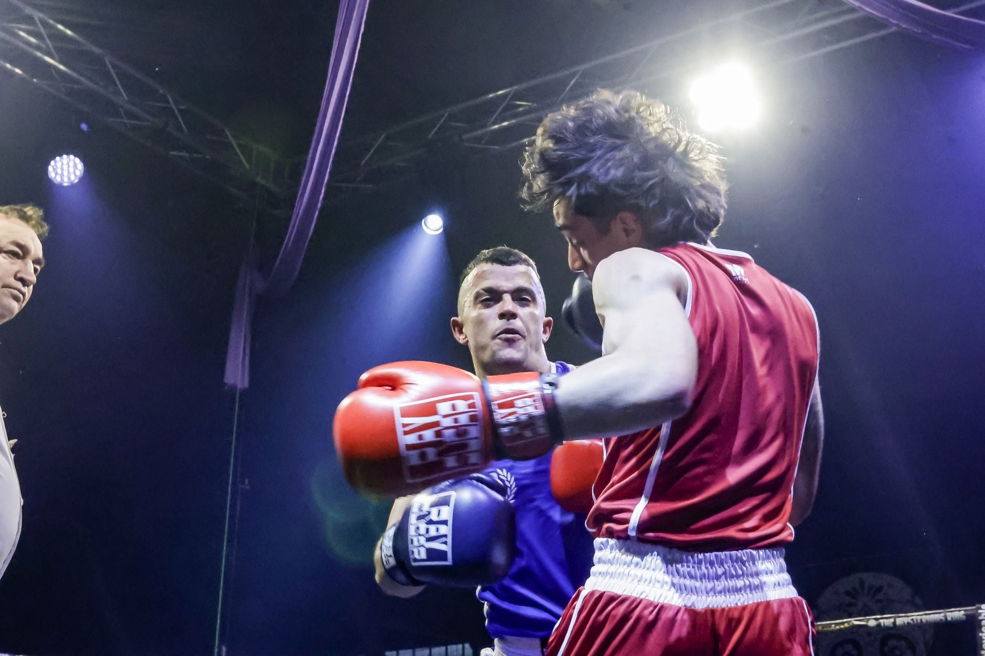 Las mejores fotos de los combates de boxeo de élite en Castrillón