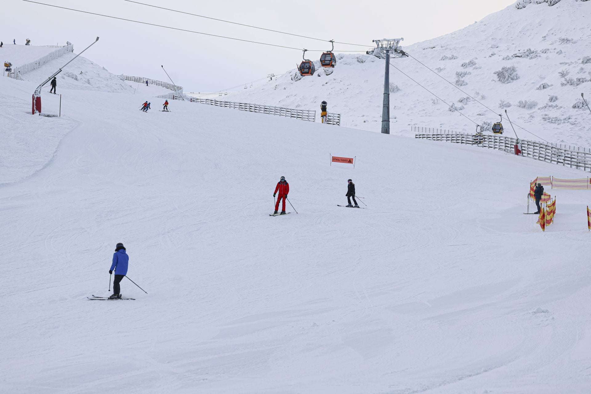 Llenazo en el primer fin de semana de esquí en Asturias