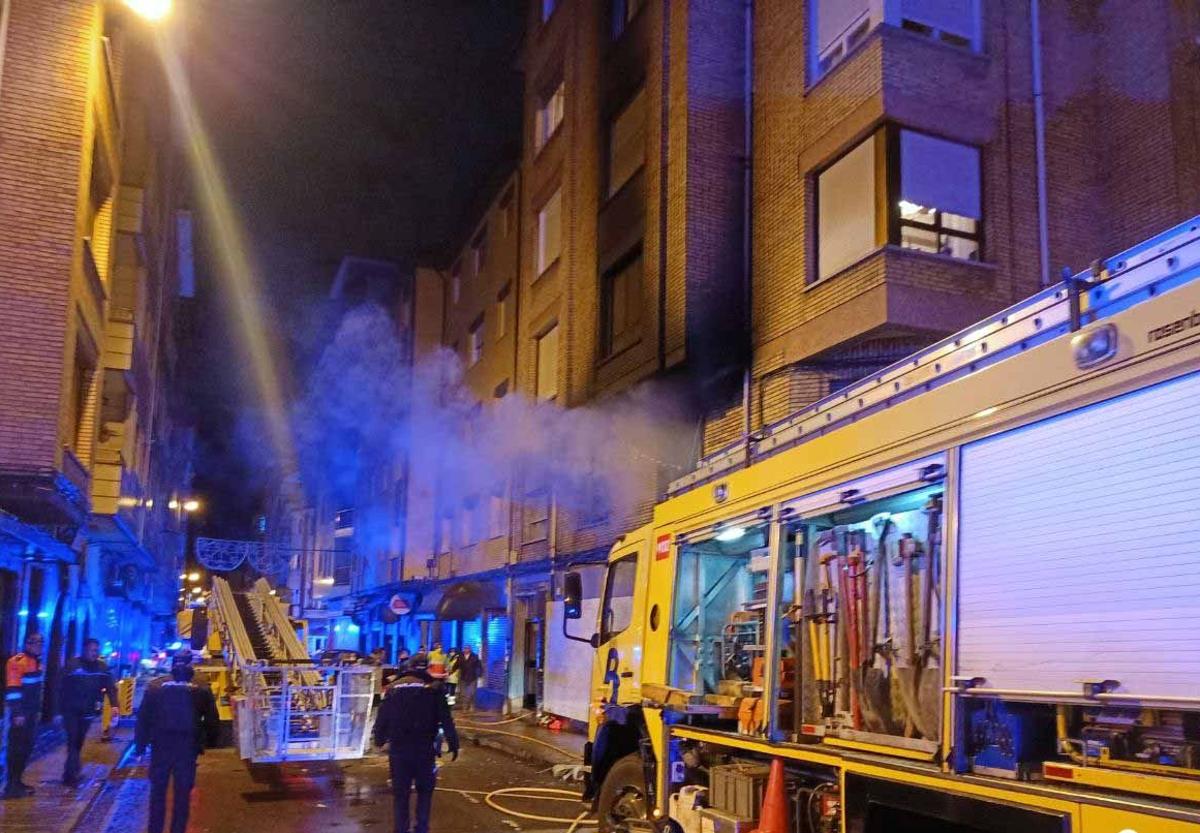 Incendio en una vivienda en Mieres