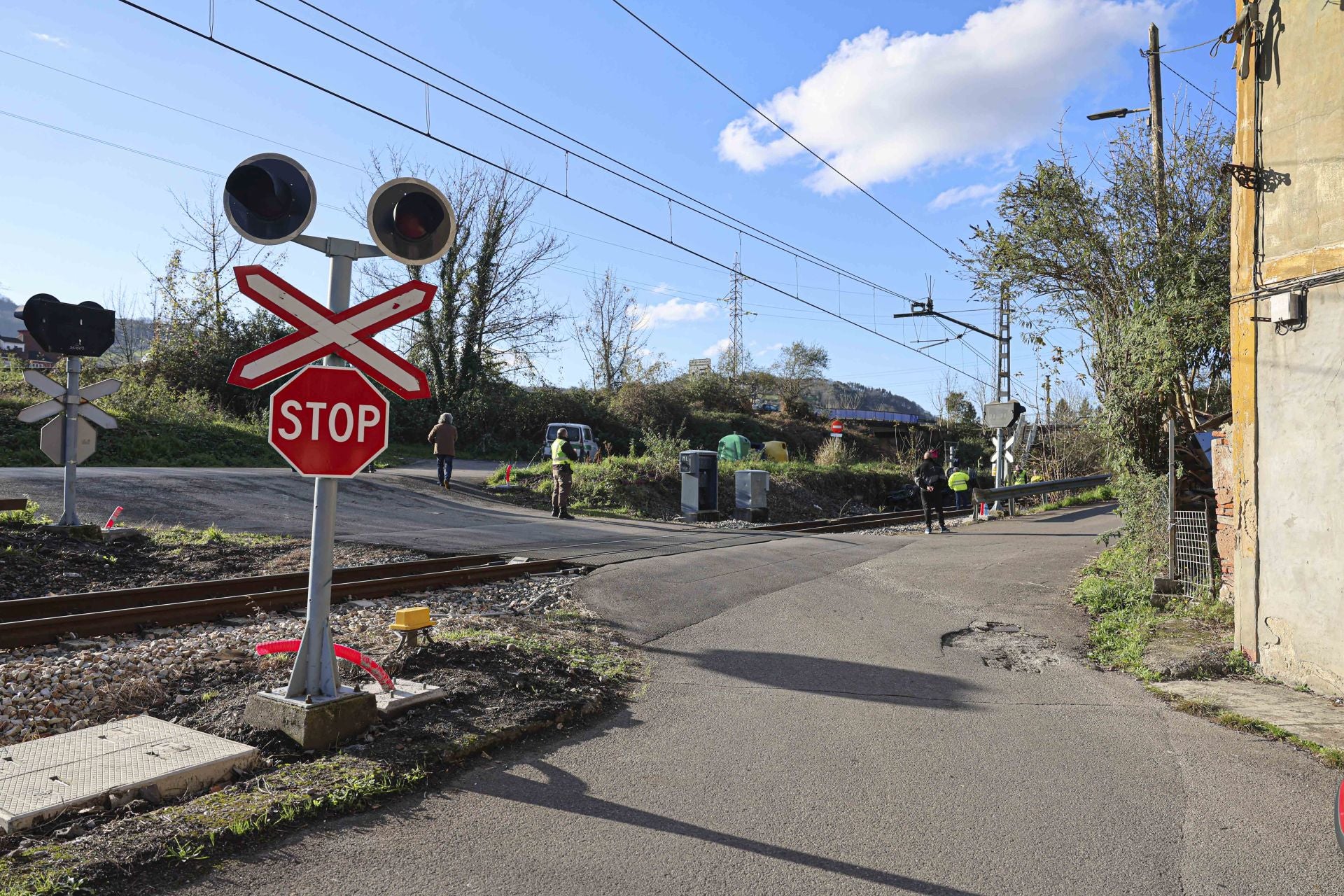 Trágico accidente en Langreo: muere un conductor arrollado por un tren