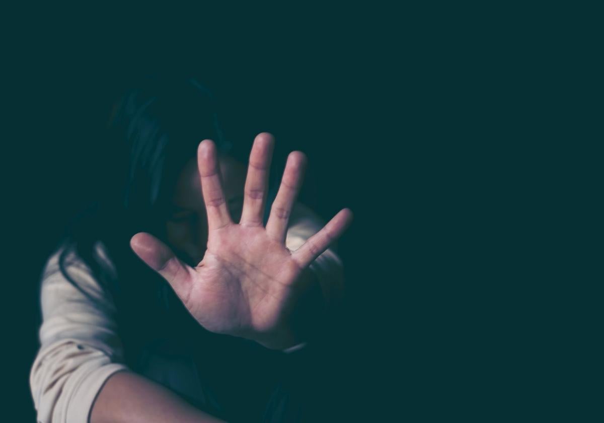 Habla la madre de una joven fallecida tras sufrir acoso: «El protocolo no protegió a mi hija y ahora está muerta»