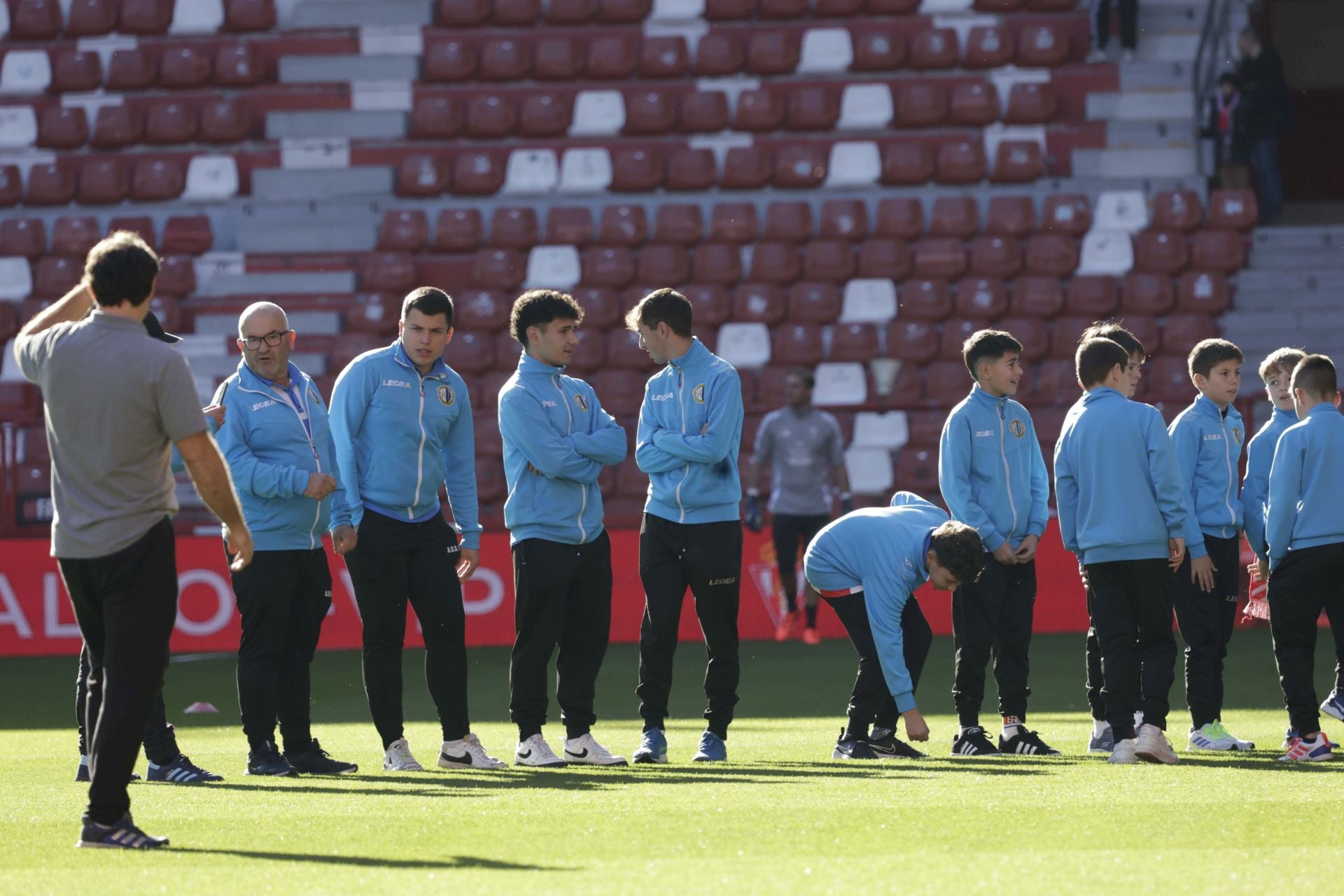 ¿Estuviste en el Sporting de Gijón - Racing de Ferrol? ¡Búscate en las fotos!