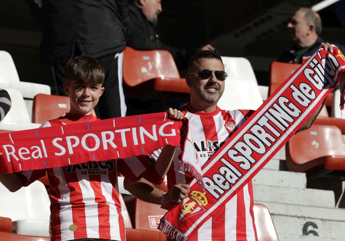 ¿Estuviste en el Sporting de Gijón - Racing de Ferrol? ¡Búscate en las fotos!