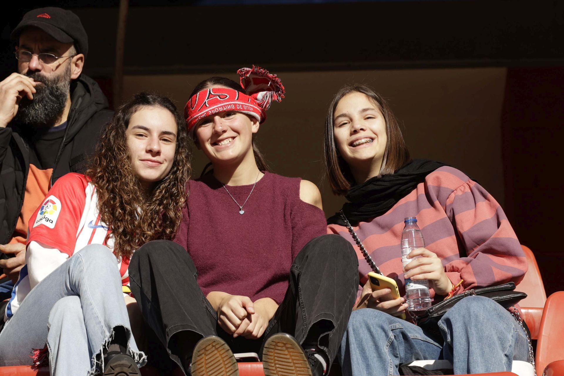 ¿Estuviste en el Sporting de Gijón - Racing de Ferrol? ¡Búscate en las fotos!