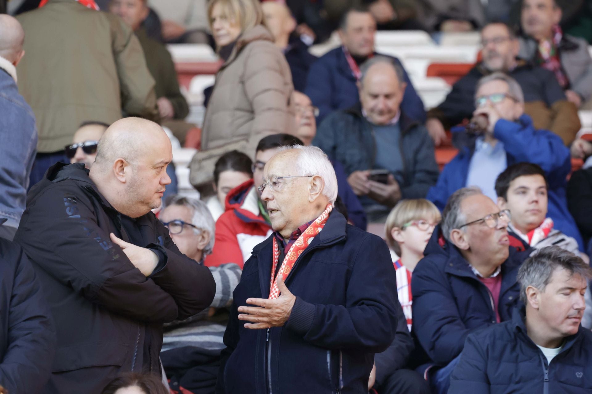 ¿Estuviste en el Sporting de Gijón - Racing de Ferrol? ¡Búscate en las fotos!