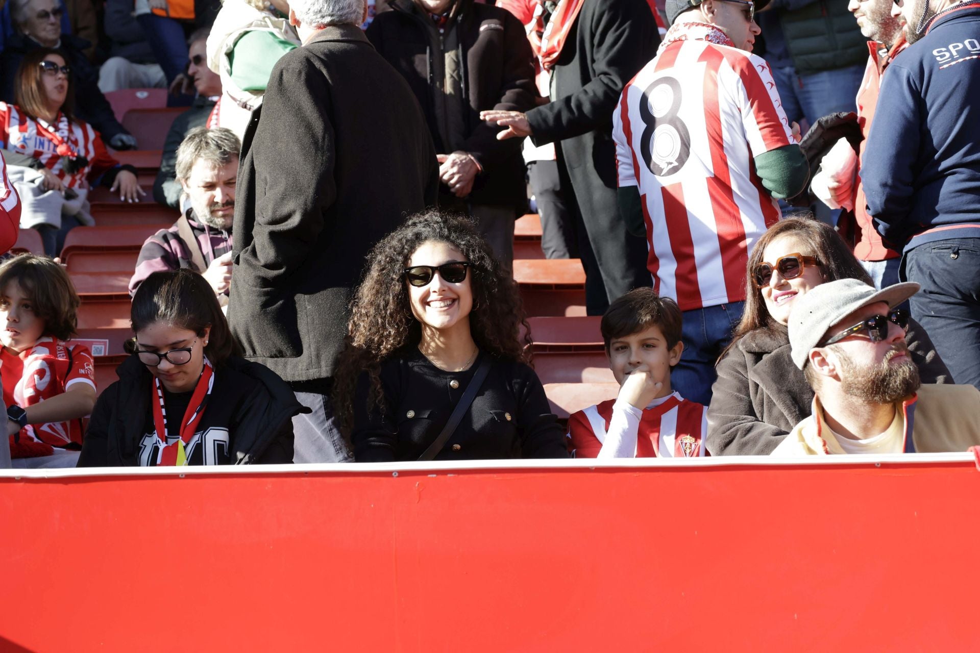 ¿Estuviste en el Sporting de Gijón - Racing de Ferrol? ¡Búscate en las fotos!