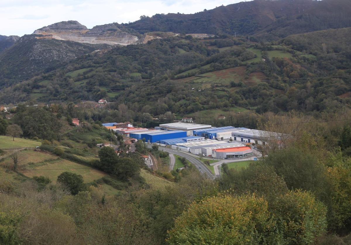 Una vista del polígono de Olloniego-Tudela, cuyas dos fases superan los 800.000 metros cuadrados.