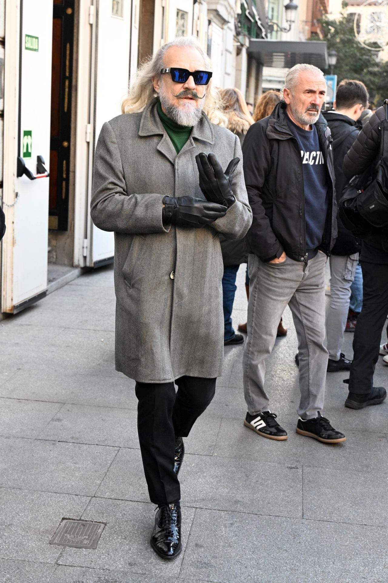 Multitudinario adiós a Marisa Paredes: familiares, amigos y compañeros despiden a la actriz