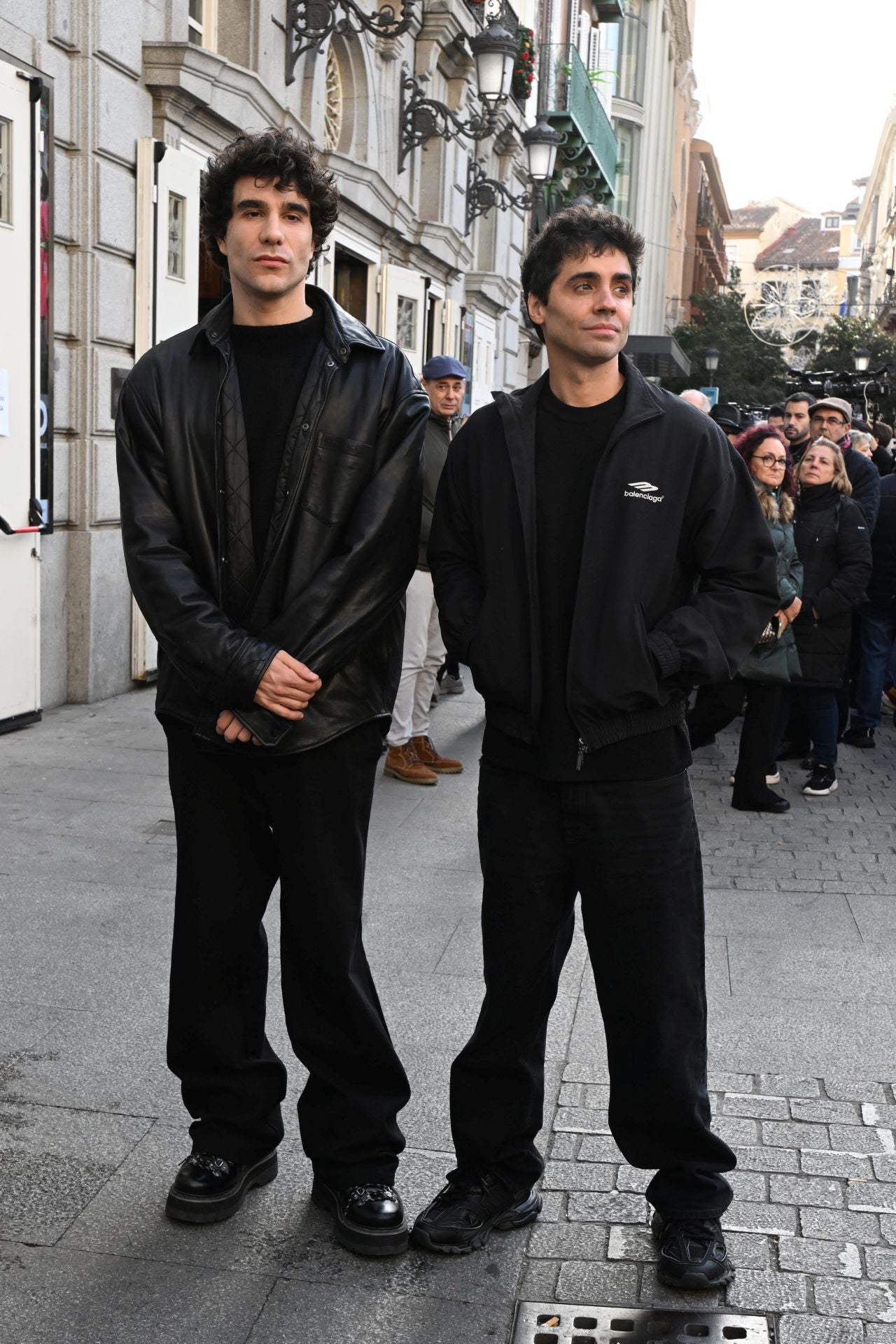 Multitudinario adiós a Marisa Paredes: familiares, amigos y compañeros despiden a la actriz