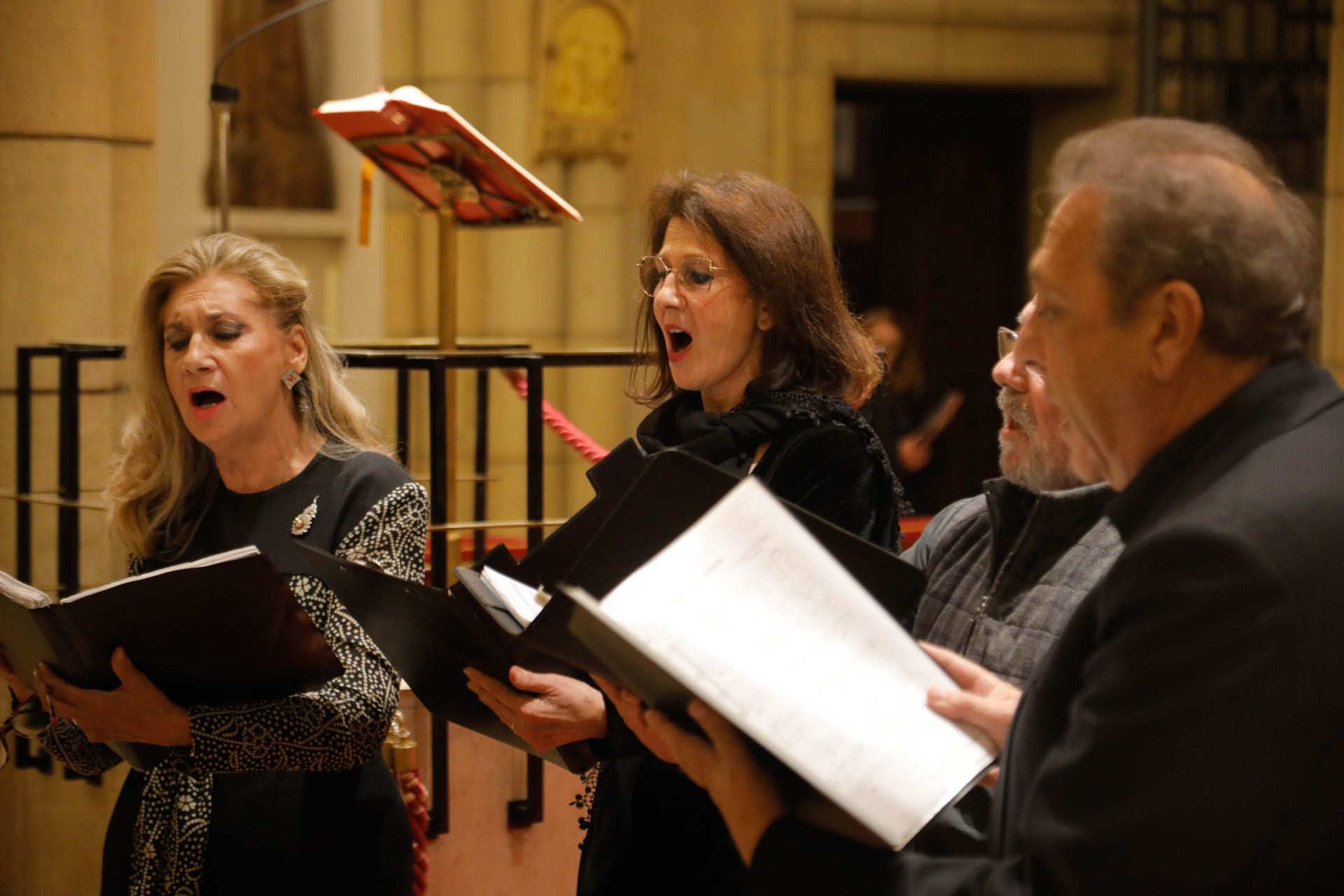 El pregón del acto de Navidad de la Asociación Belenista de Gijón en imágenes