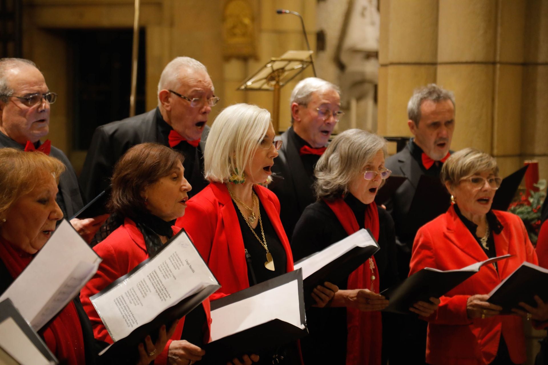 El pregón del acto de Navidad de la Asociación Belenista de Gijón en imágenes