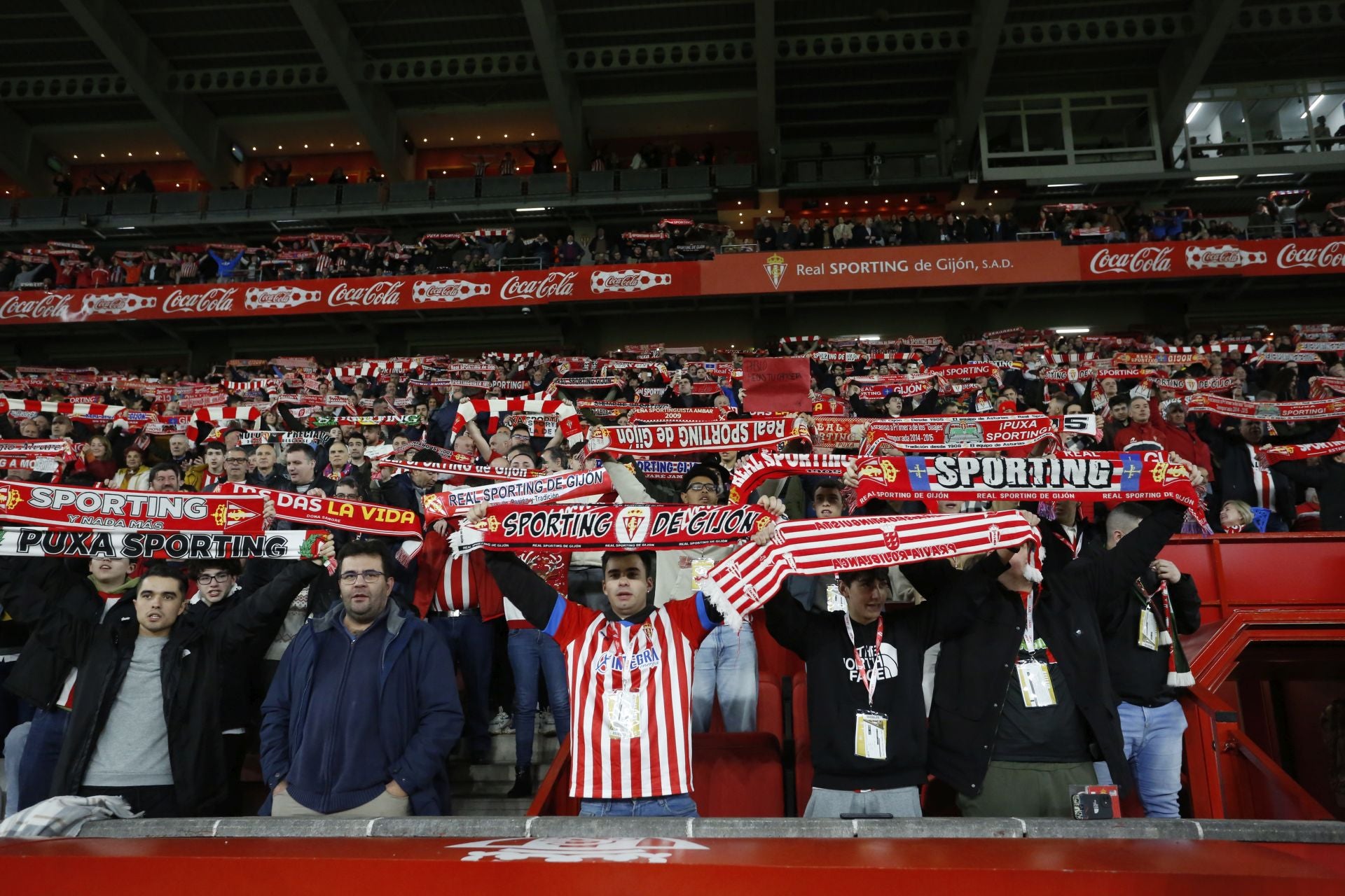 ¿Estuviste en el Sporting - Málaga? ¡Búscate!