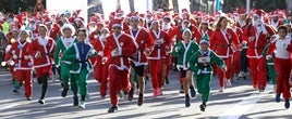 Dos mil quininientos corredores participaron en la carrera navideña.