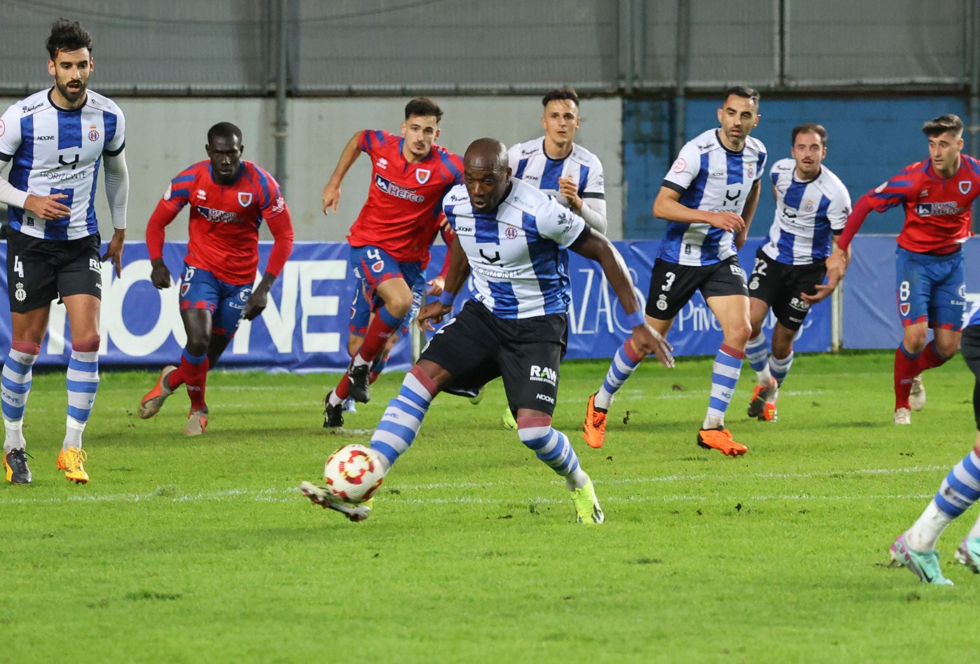 Las mejores imágenes del Real Avilés 0 - 2 Numancia