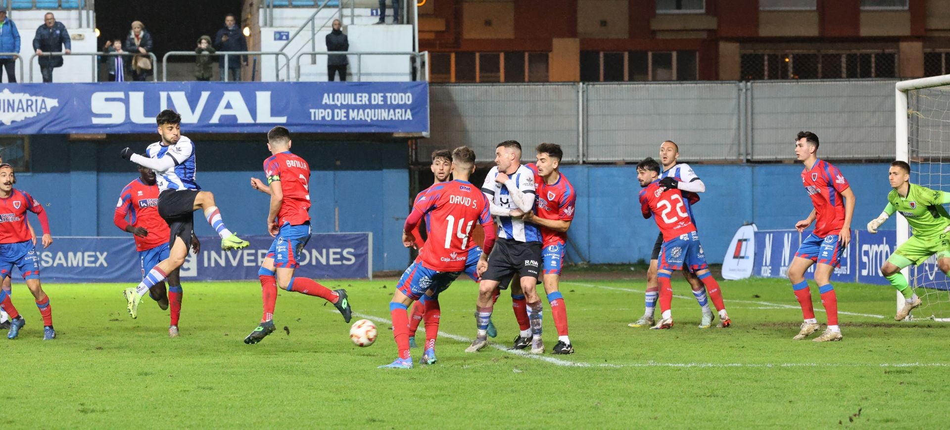 Las mejores imágenes del Real Avilés 0 - 2 Numancia