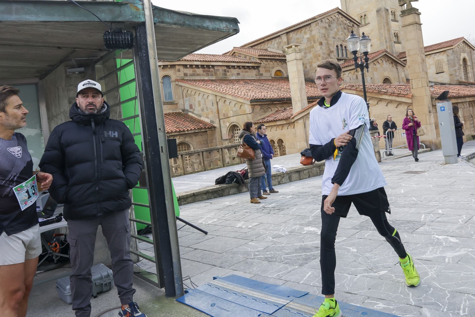 La carrera entre el club de Tenis y el club de Regatas de Gijón, en imágenes