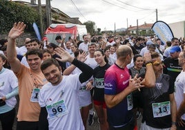 La carrera entre el club de Tenis y el club de Regatas de Gijón, en imágenes