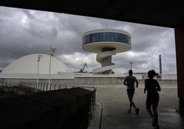 El Principado compra el aparcamiento del Centro Niemeyer de Avilés por 3,2 millones