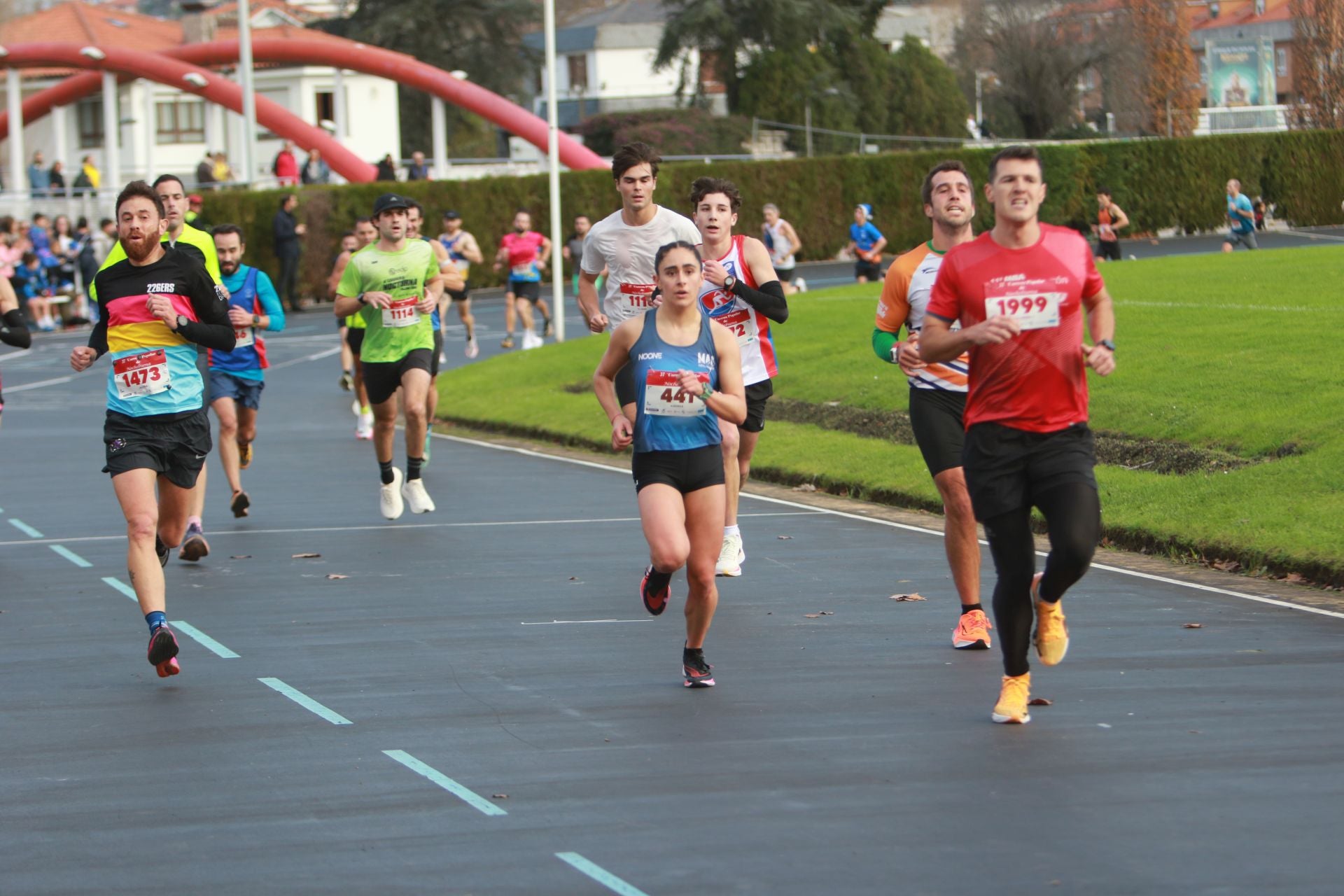 Una carrera mañanera para empezar la Nochebuena en Gijón