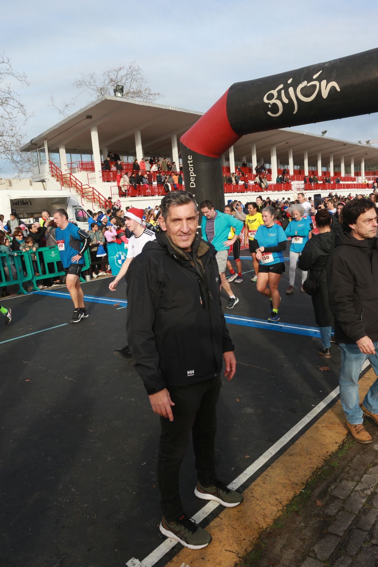 Una carrera mañanera para empezar la Nochebuena en Gijón