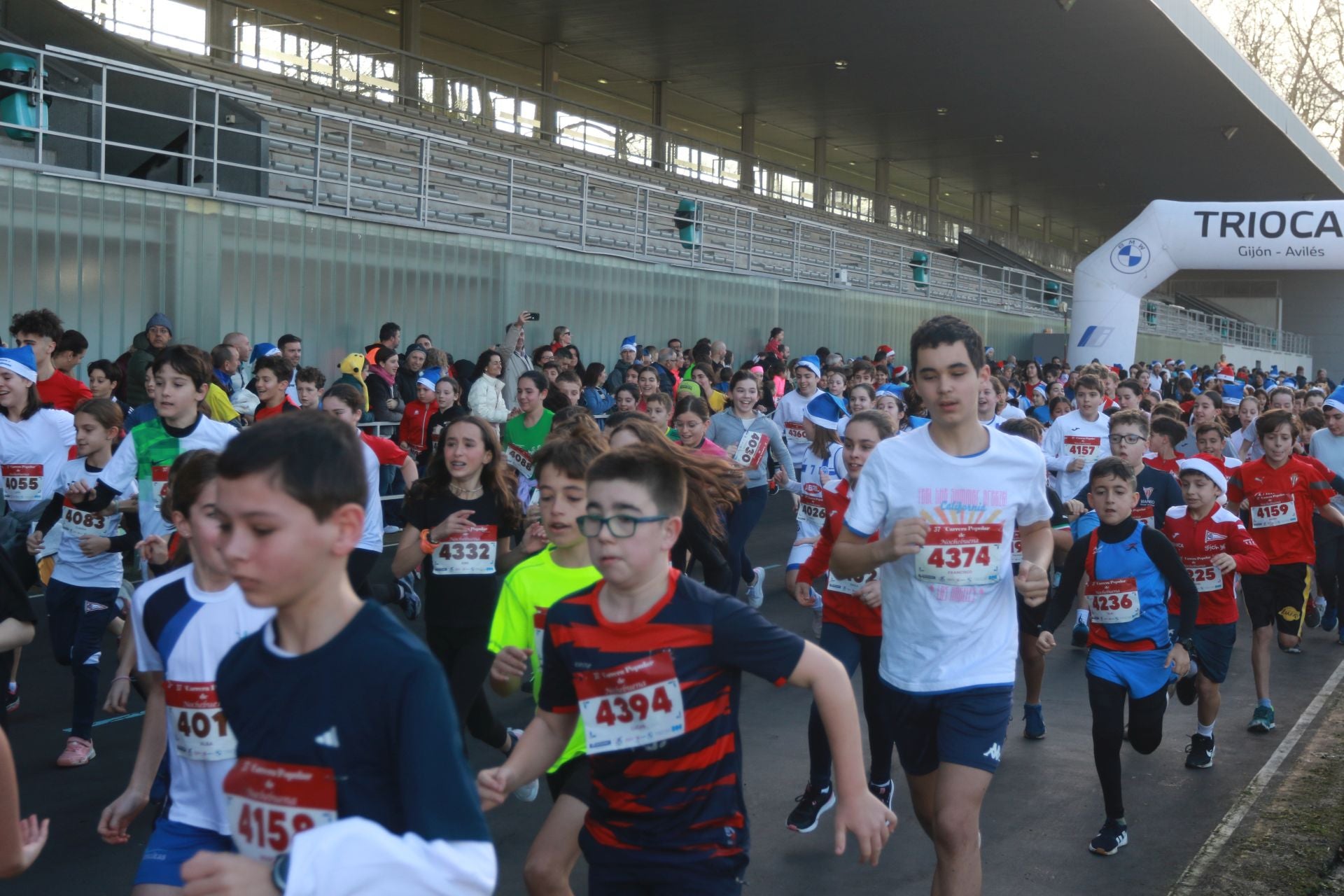 Una carrera mañanera para empezar la Nochebuena en Gijón