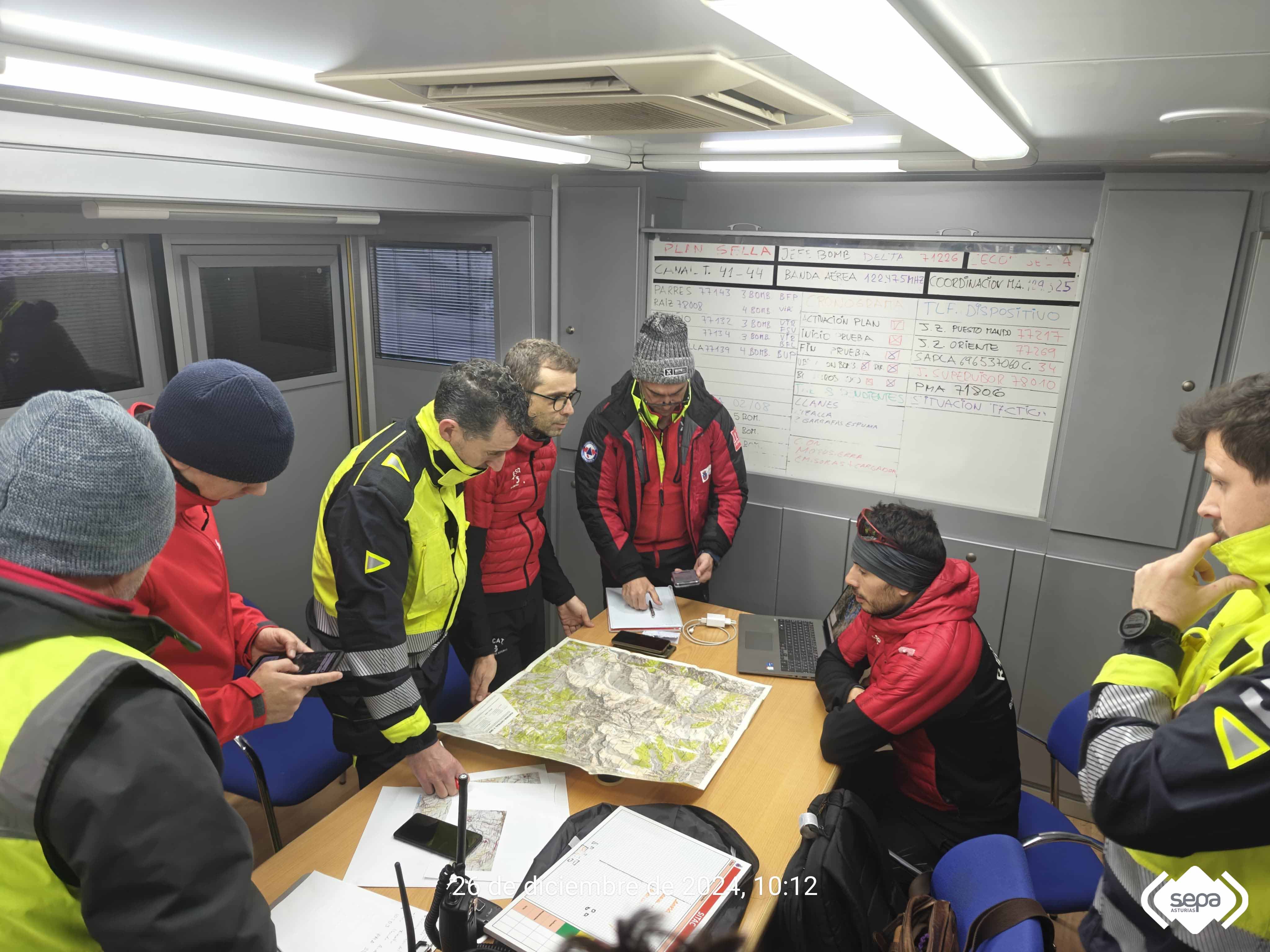 Amplio operativo desde Sotres para buscar a un montañero leonés desaparecido en Picos de Europa