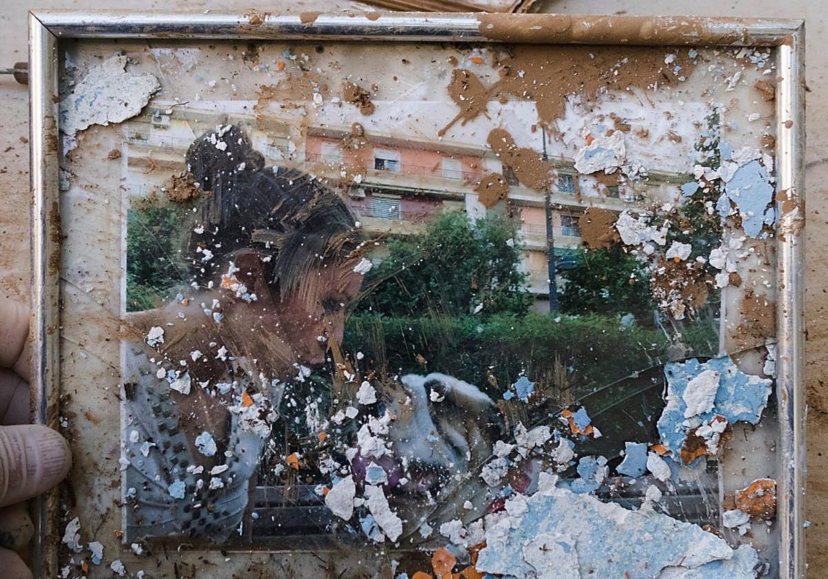 Otra muestra del gran trabajo que hacen para recuperar las imágenes dañadas por la dana.