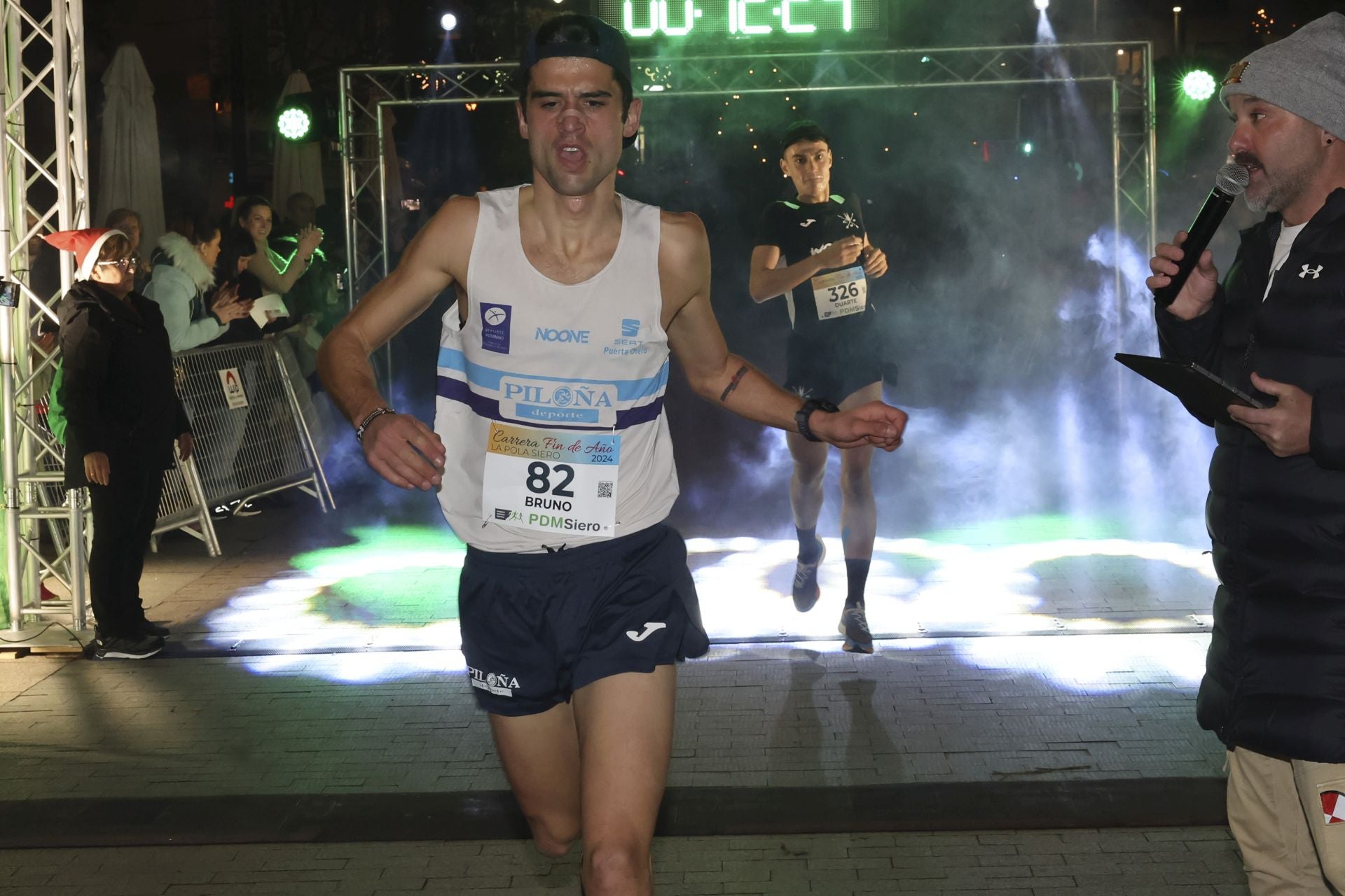 Siero se adelanta a la Nochevieja: todas las fotos de la Carrera de Fin de año