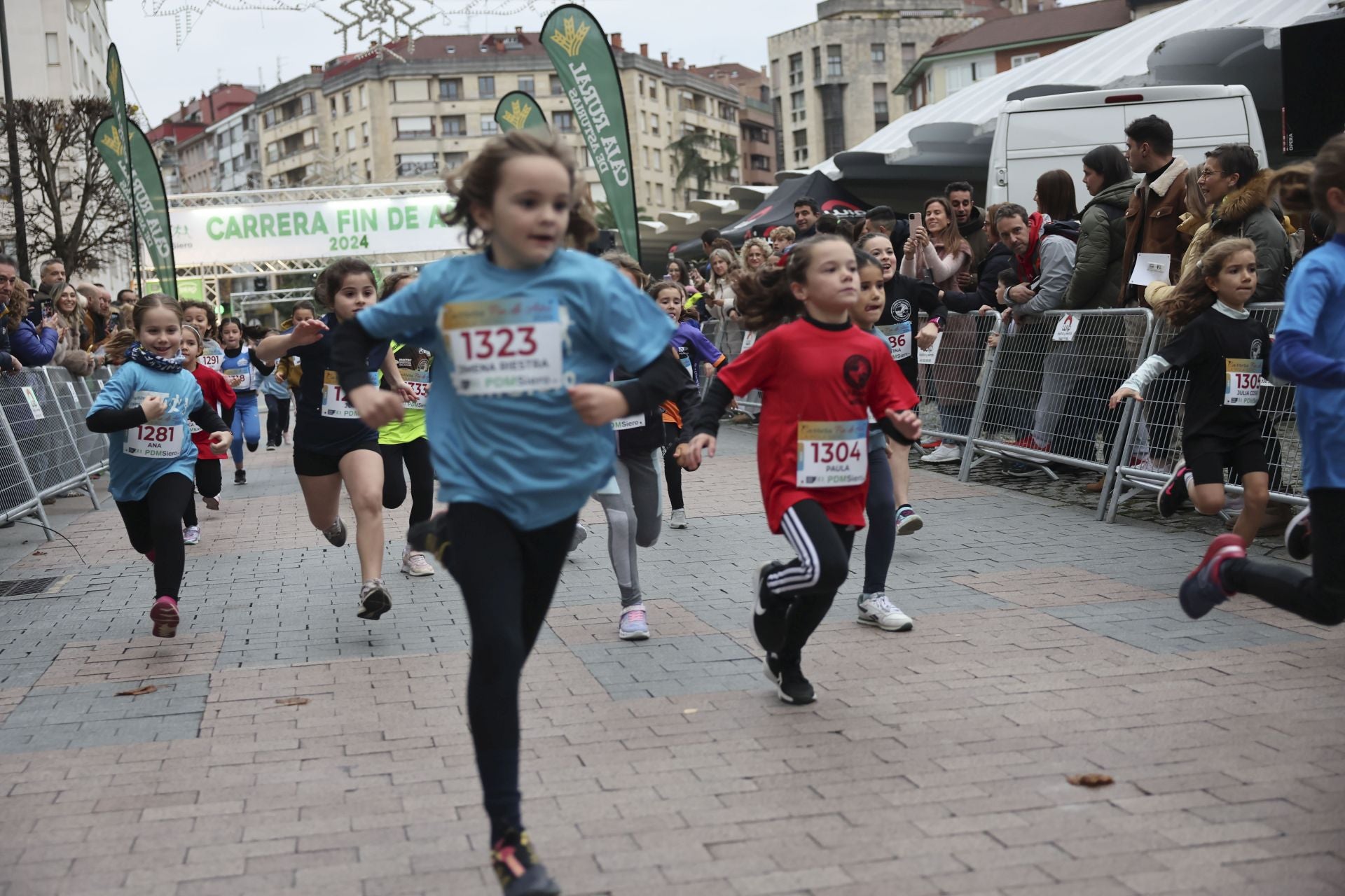 Siero se adelanta a la Nochevieja: todas las fotos de la Carrera de Fin de año