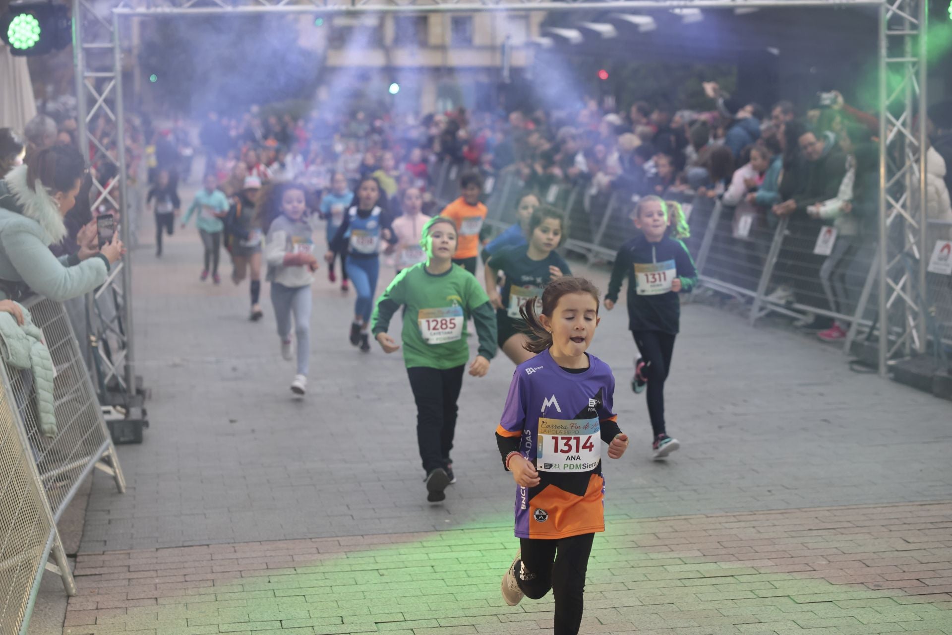 Siero se adelanta a la Nochevieja: todas las fotos de la Carrera de Fin de año