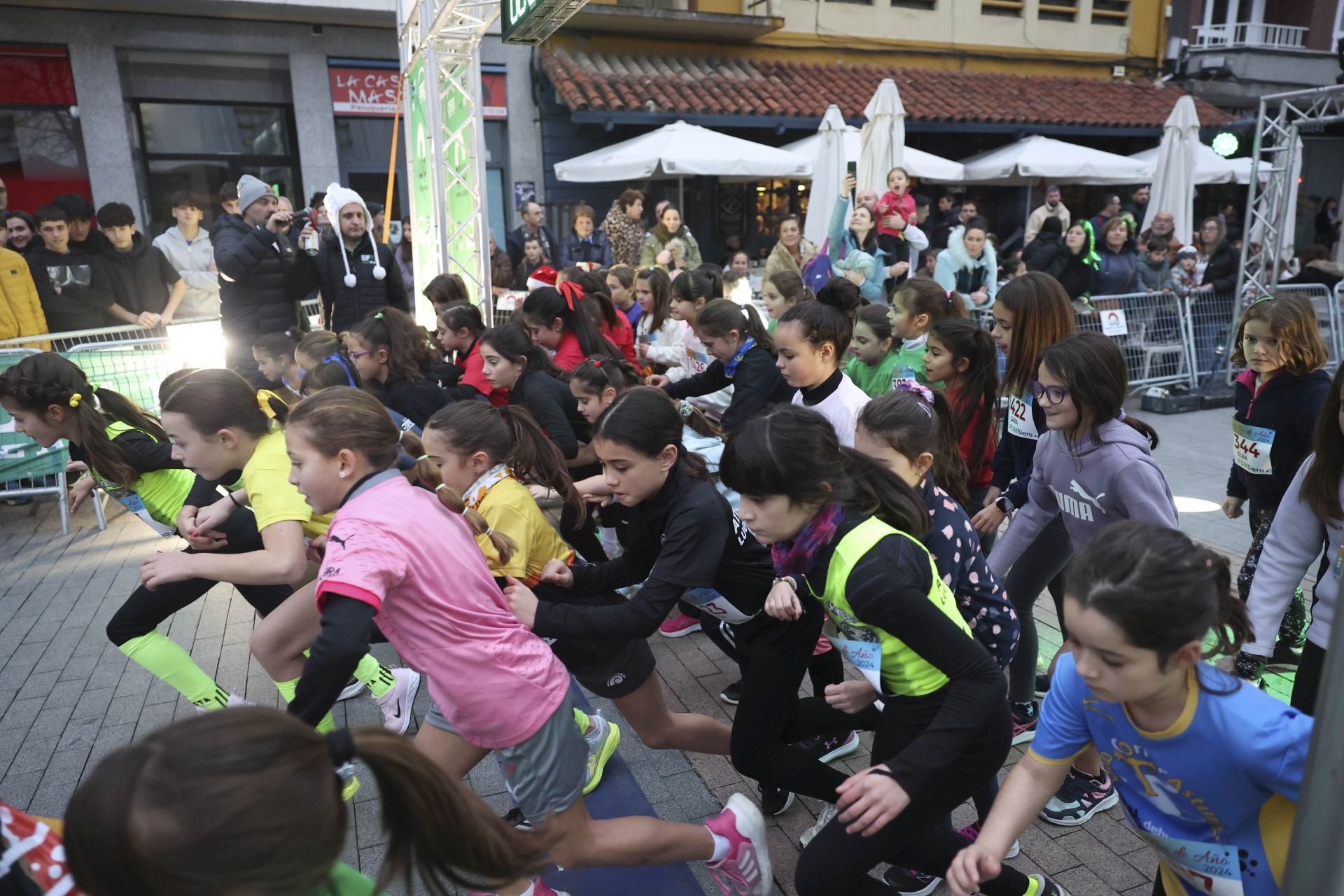 Siero se adelanta a la Nochevieja: todas las fotos de la Carrera de Fin de año