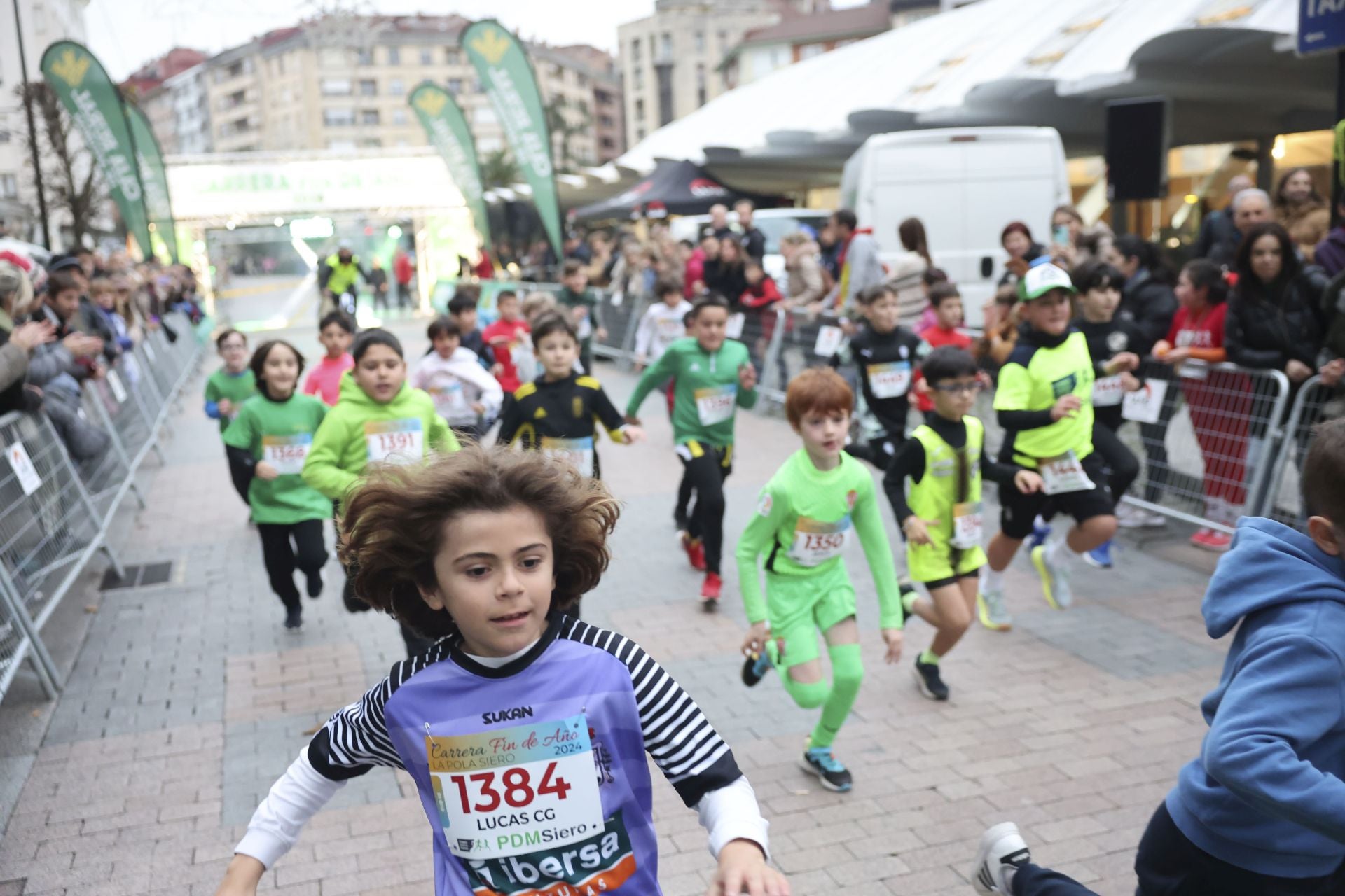 Siero se adelanta a la Nochevieja: todas las fotos de la Carrera de Fin de año