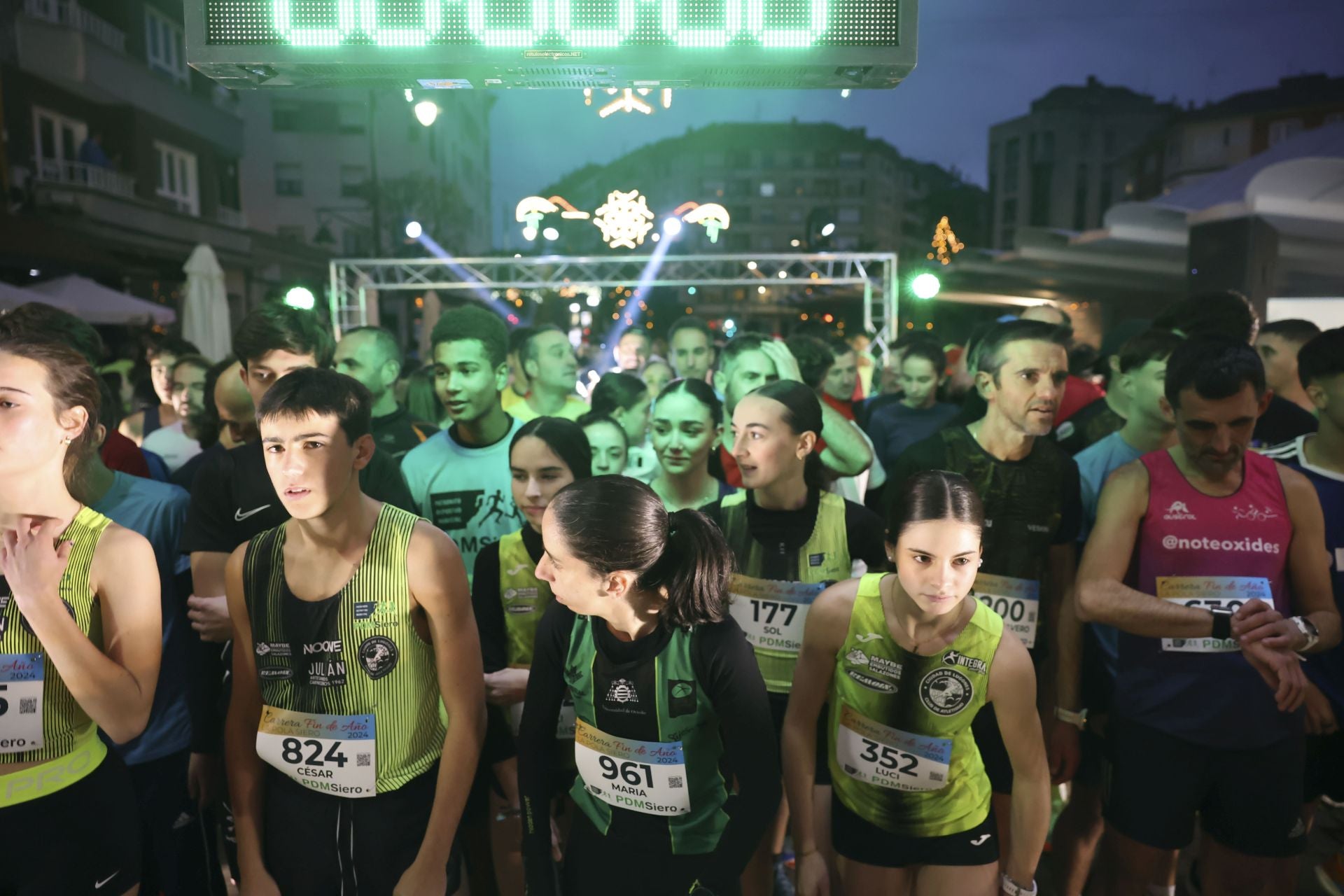 Siero se adelanta a la Nochevieja: todas las fotos de la Carrera de Fin de año