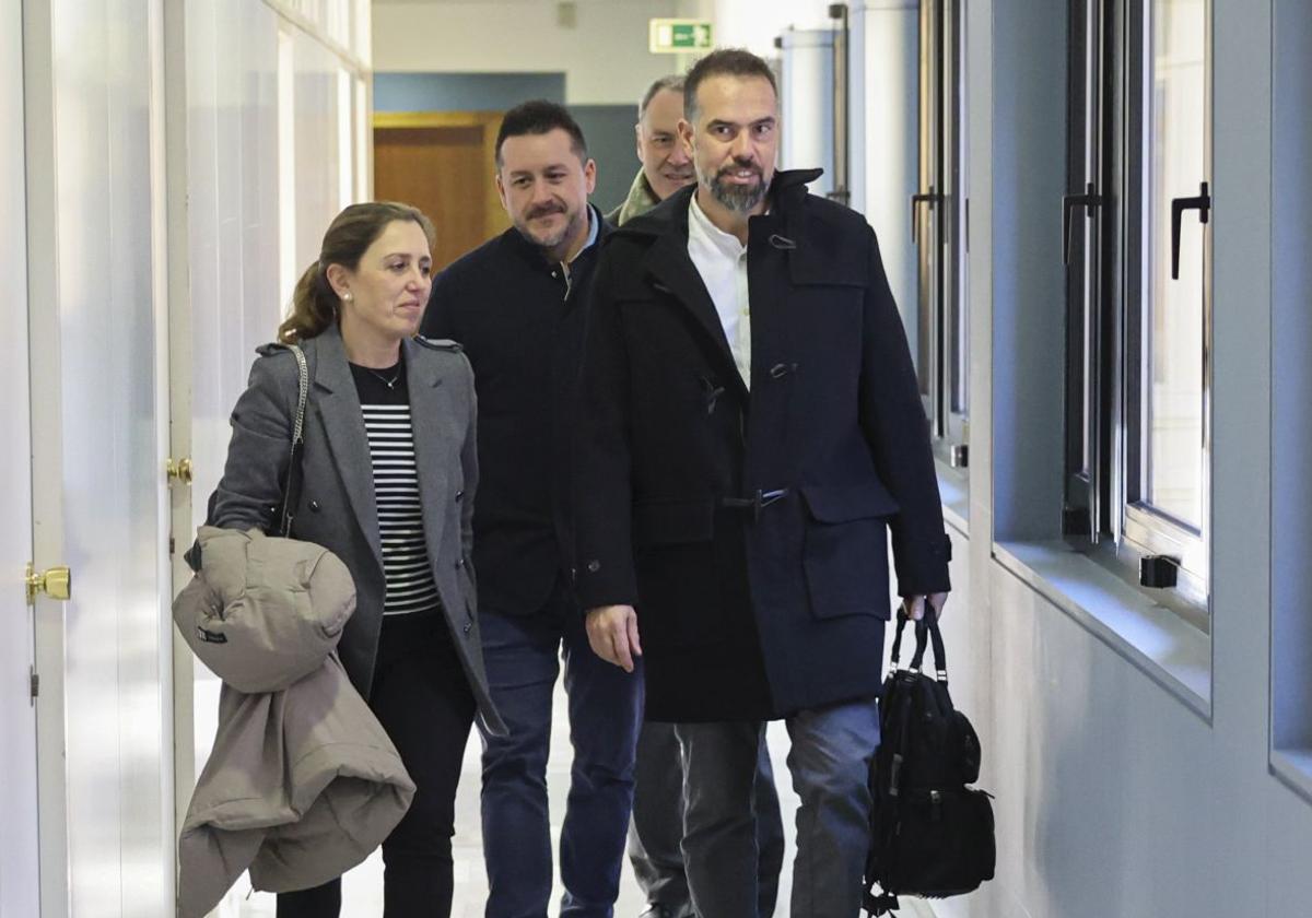 María Calvo (Fade), Javier Fernández Lanero (UGT Asturias) y José Manuel Zapico (CC OO Asturias), durante las negociaciones para el último acuerdo de concertación.