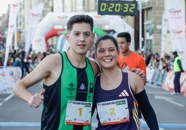 La San Silvestre vuela por las calles de Gijón