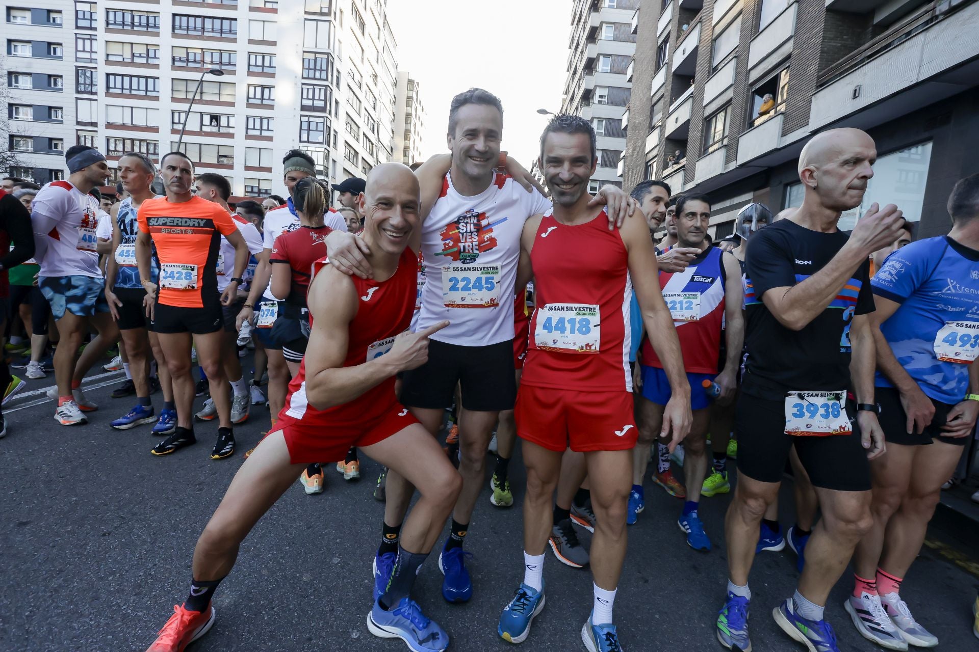 La San Silvestre vuela por las calles de Gijón